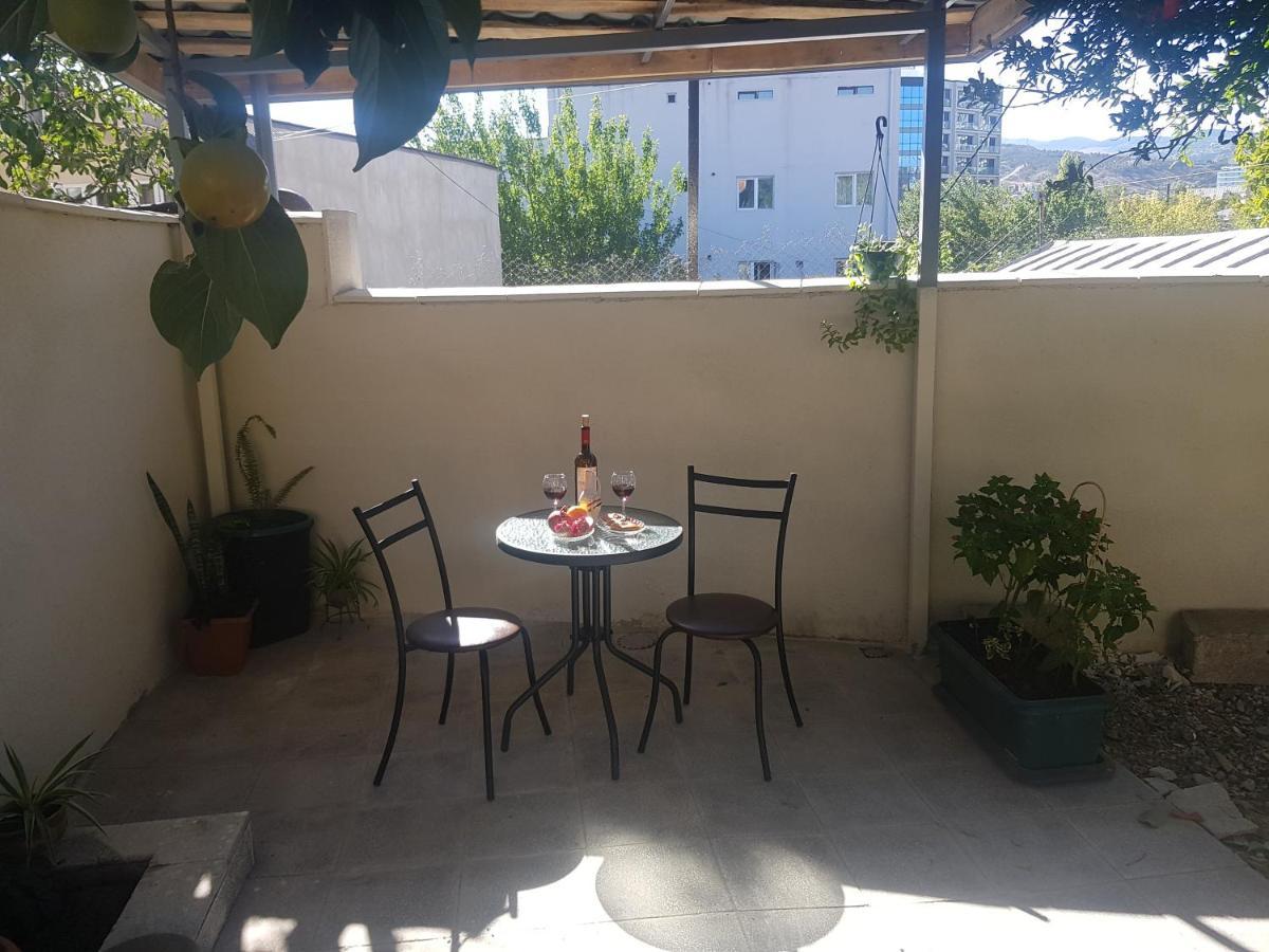 Hotel Домик У Куры Tbilisi Exterior foto
