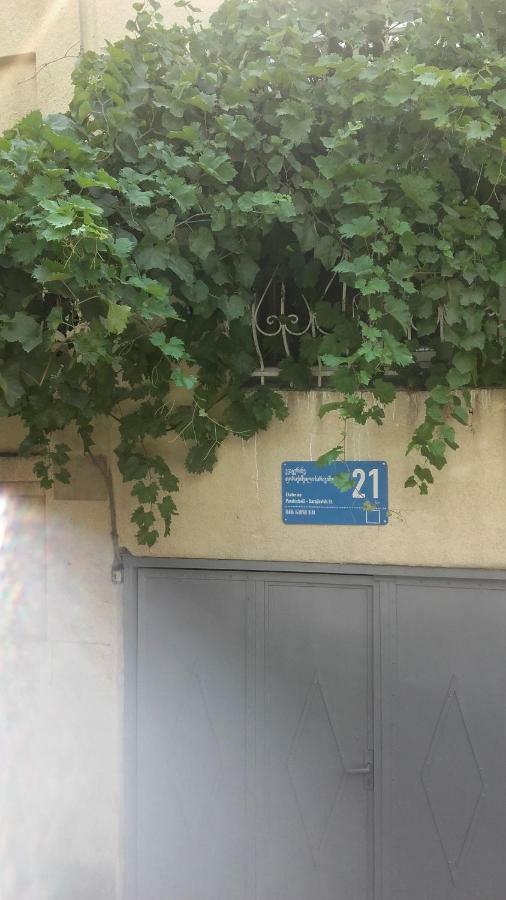 Hotel Домик У Куры Tbilisi Exterior foto